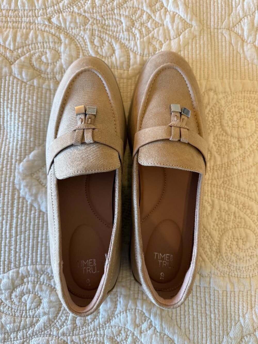 Time and Tru women’s size 9 neutral beige loafers.